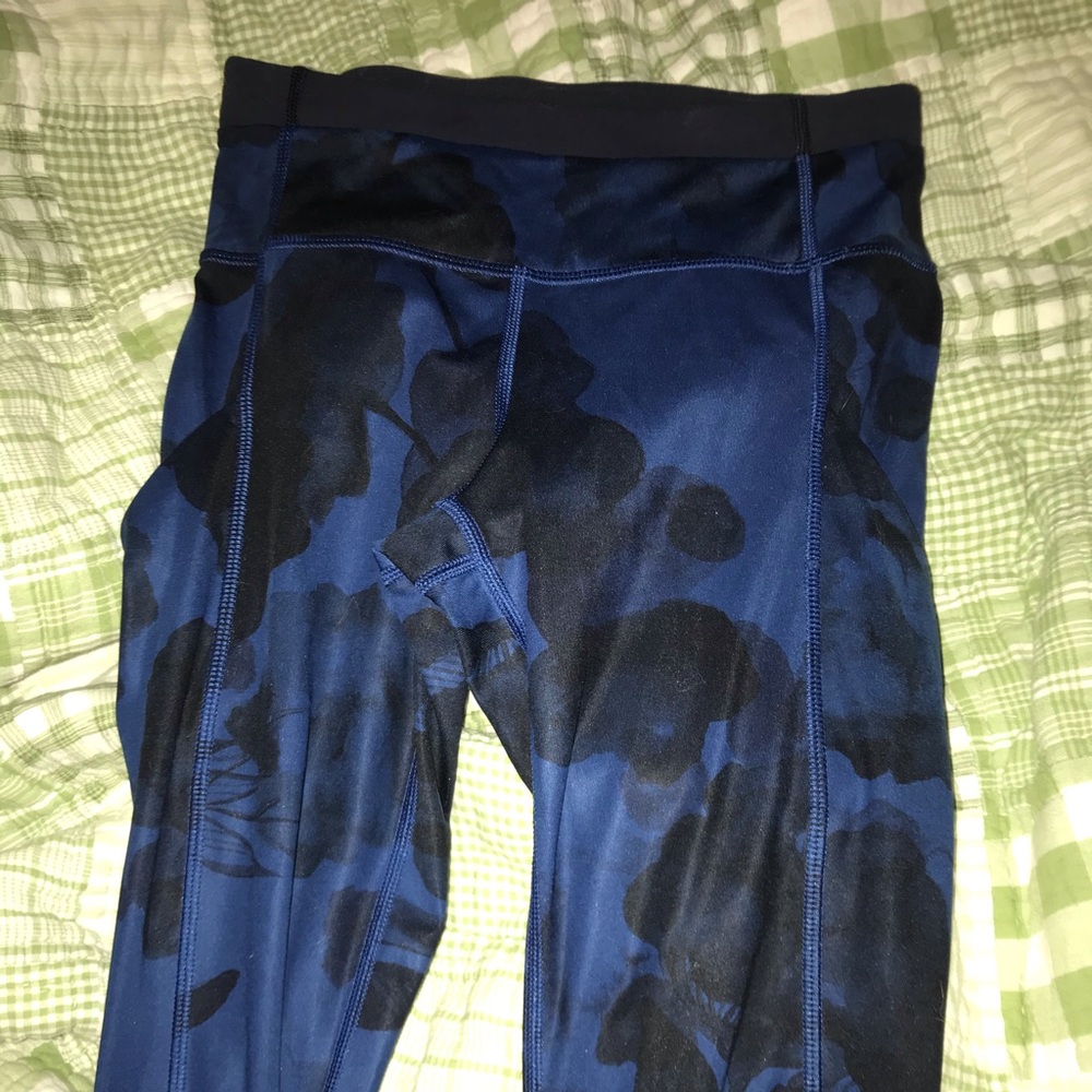Lululemon dark patterned leggings